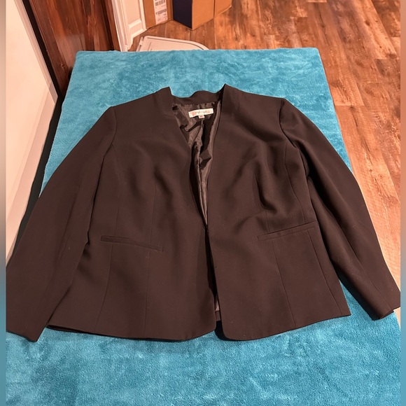 Jones Studio Women's Black Blazer - Picture 3 of 4
